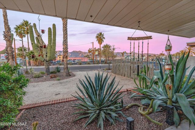 5602 E 1st Street, Tucson, AZ 85711