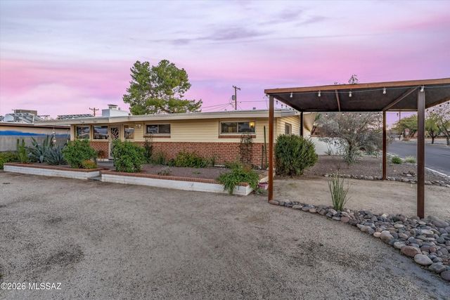 5602 E 1st Street, Tucson, AZ 85711