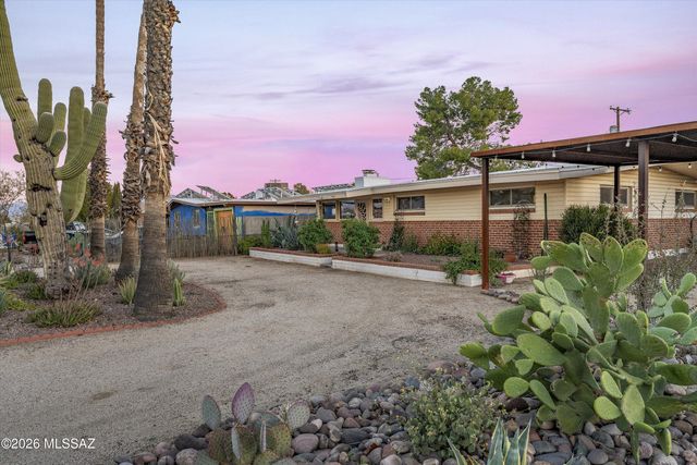 5602 E 1st Street, Tucson, AZ 85711