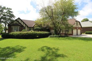 138 White Oak Bluff Road, Stella, NC 28582