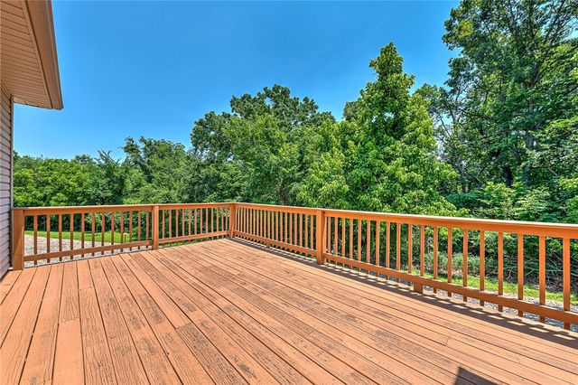 2 Parkridge Drive, Bella Vista, AR 72715