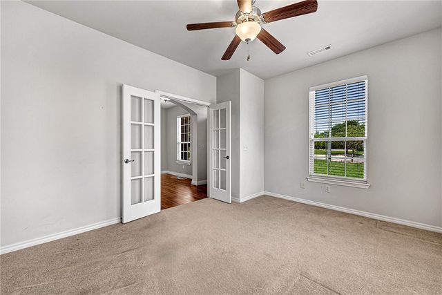 2 Parkridge Drive, Bella Vista, AR 72715