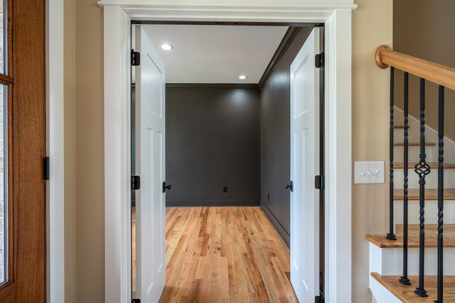 1050 Baylee Cir, Lawrenceburg, TN 38464