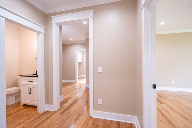 1050 Baylee Cir, Lawrenceburg, TN 38464