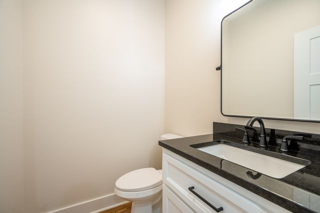 1050 Baylee Cir, Lawrenceburg, TN 38464