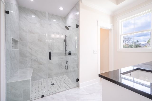 1050 Baylee Cir, Lawrenceburg, TN 38464