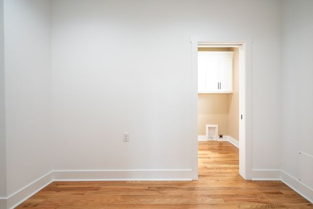 1050 Baylee Cir, Lawrenceburg, TN 38464