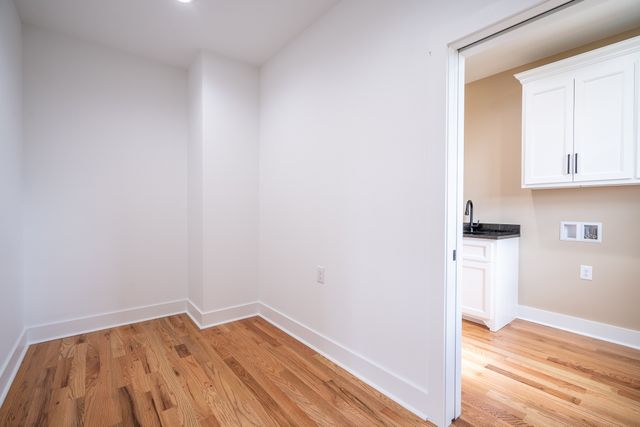 1050 Baylee Cir, Lawrenceburg, TN 38464