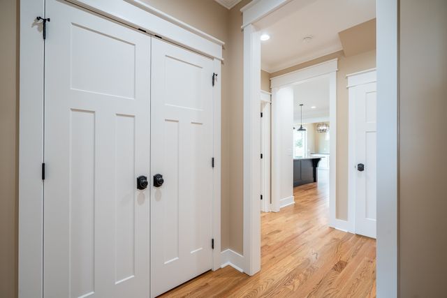 1050 Baylee Cir, Lawrenceburg, TN 38464