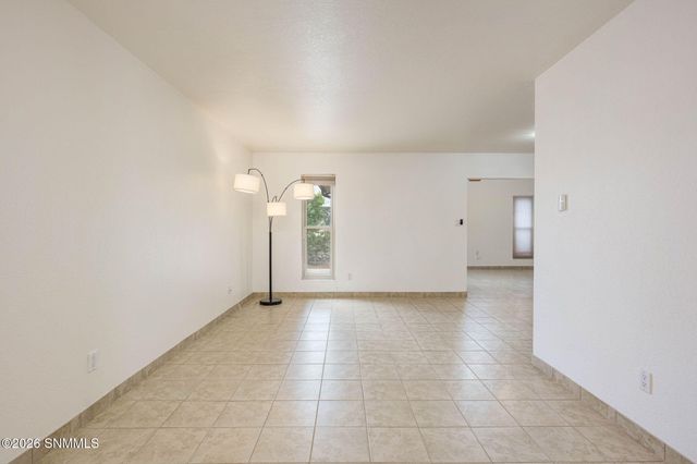 703 Homestead Circle, Las Cruces, NM 88011