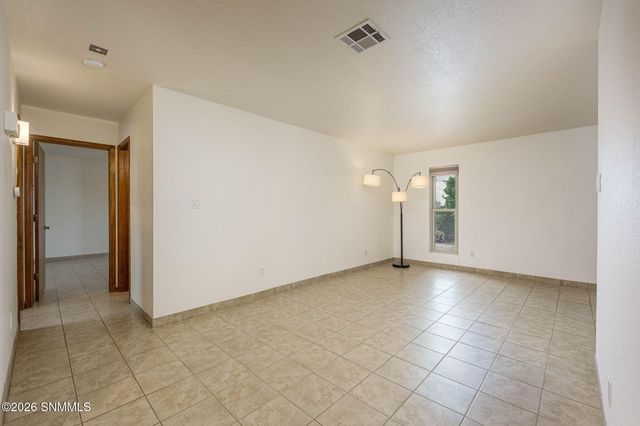 703 Homestead Circle, Las Cruces, NM 88011