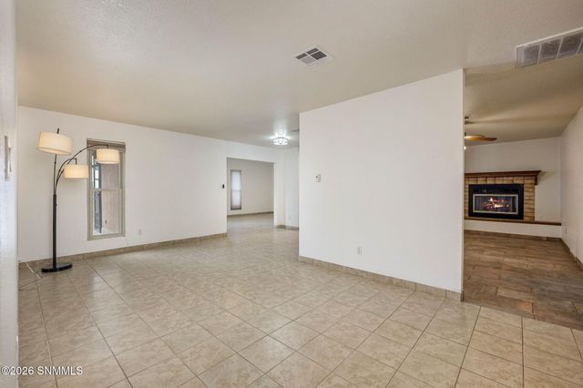 703 Homestead Circle, Las Cruces, NM 88011