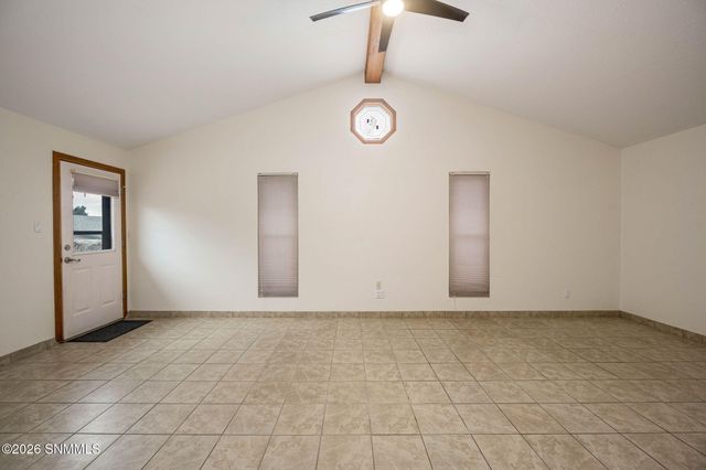 703 Homestead Circle, Las Cruces, NM 88011
