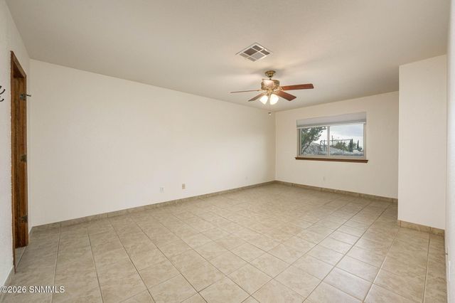 703 Homestead Circle, Las Cruces, NM 88011