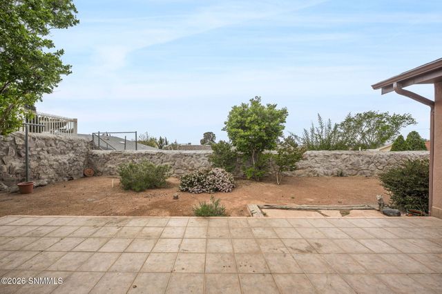 703 Homestead Circle, Las Cruces, NM 88011