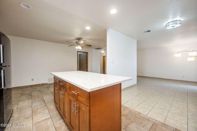703 Homestead Circle, Las Cruces, NM 88011