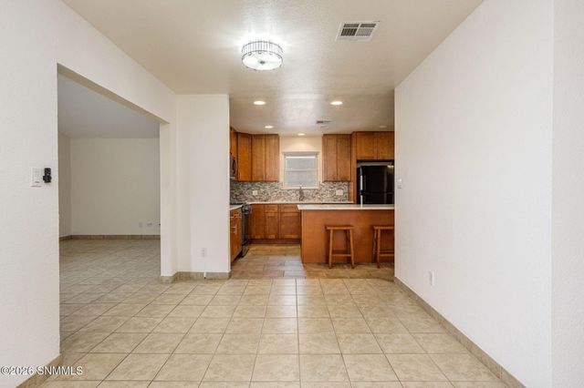 703 Homestead Circle, Las Cruces, NM 88011