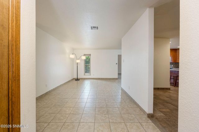 703 Homestead Circle, Las Cruces, NM 88011