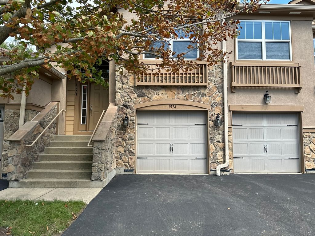 1974 CRENSHAW Circle 1974, Vernon Hills, IL 60061