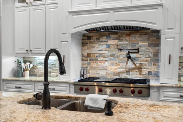 830 Wagner Way, Lantana, TX 76226