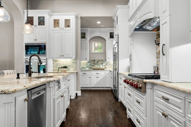 830 Wagner Way, Lantana, TX 76226