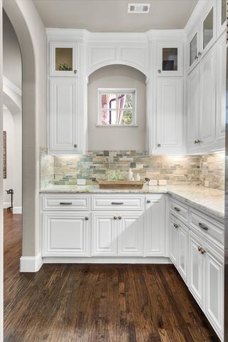 830 Wagner Way, Lantana, TX 76226