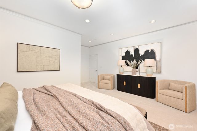 2531 30th Avenue W, Seattle, WA 98199