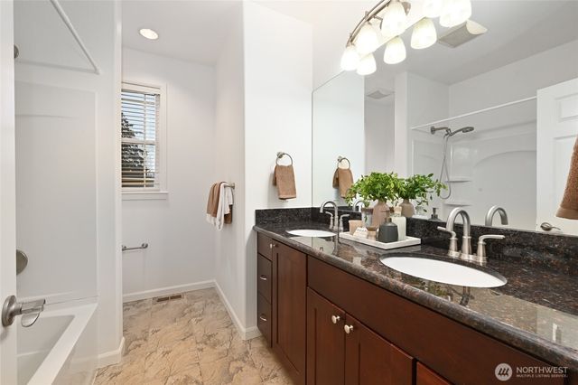 2531 30th Avenue W, Seattle, WA 98199