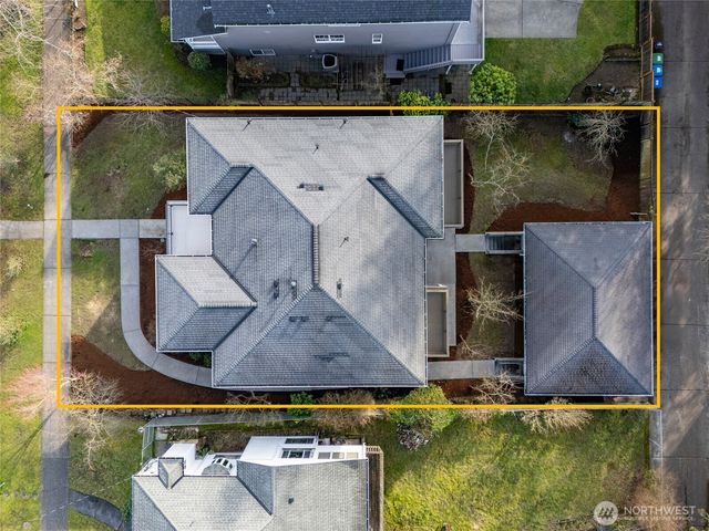 2531 30th Avenue W, Seattle, WA 98199