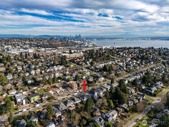 2531 30th Avenue W, Seattle, WA 98199