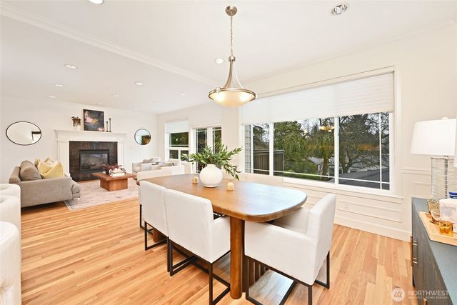 2531 30th Avenue W, Seattle, WA 98199