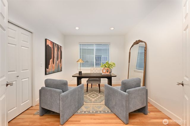 2531 30th Avenue W, Seattle, WA 98199