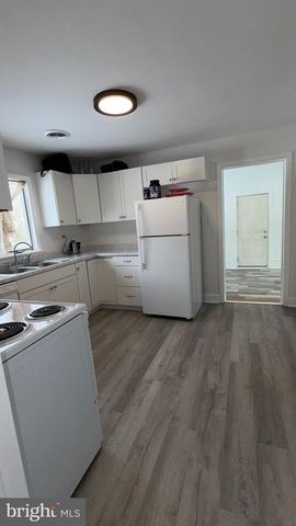 915 E DIVISION ST, Dover, DE 19901