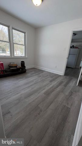 915 E DIVISION ST, Dover, DE 19901