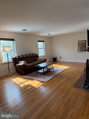 915 E DIVISION ST, Dover, DE 19901