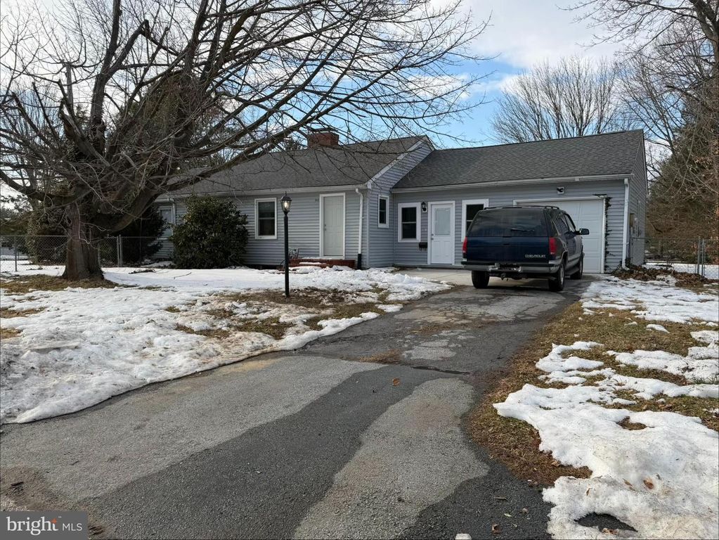 915 E DIVISION ST, Dover, DE 19901