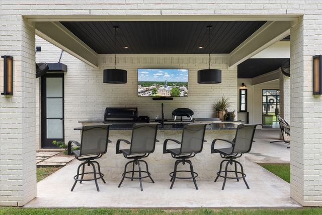 8013 W Landings Road, Granbury, TX 76049