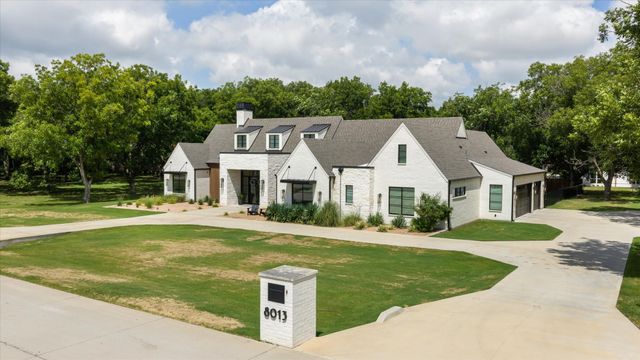 8013 W Landings Road, Granbury, TX 76049