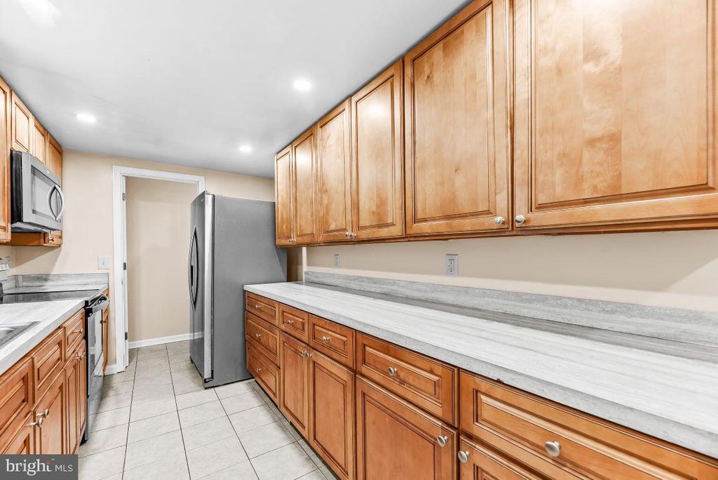 Image 14 of property listing at 1171 GOLDEN WEST WAY, Lusby, MD 20657