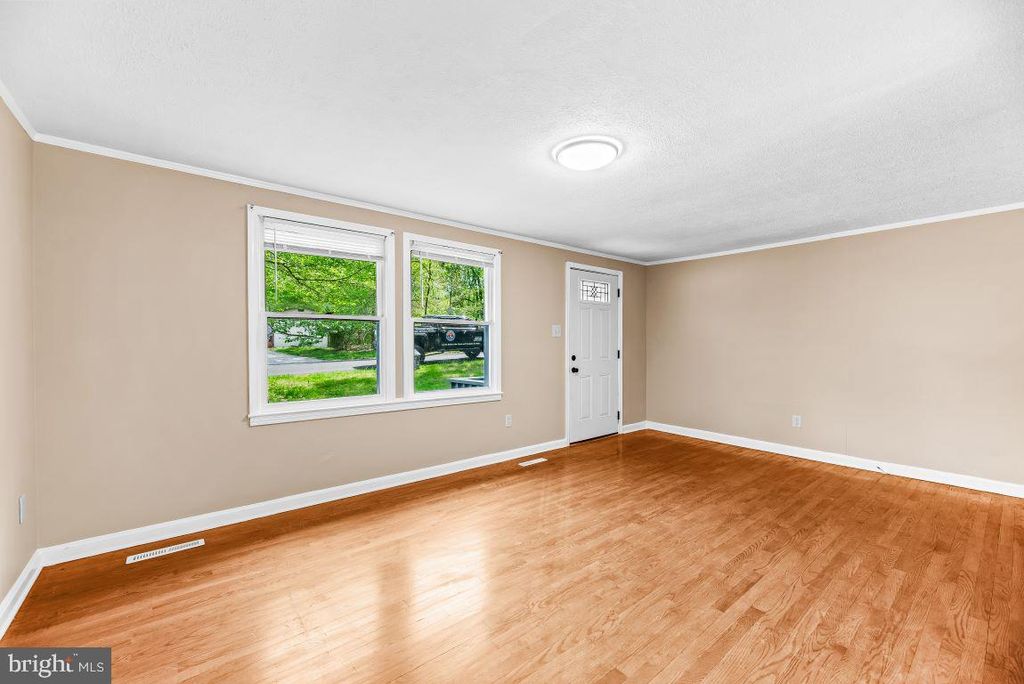 Image 8 of property listing at 1171 GOLDEN WEST WAY, Lusby, MD 20657