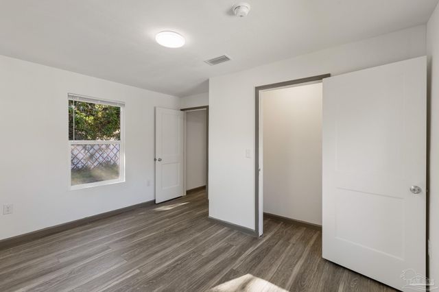 2405 W Hernandez St, Pensacola, FL 32505