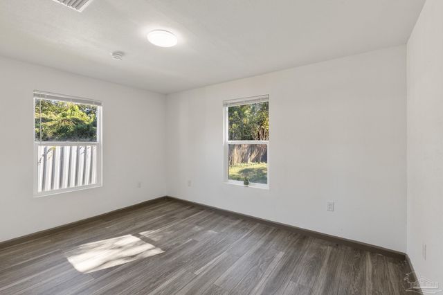 2405 W Hernandez St, Pensacola, FL 32505