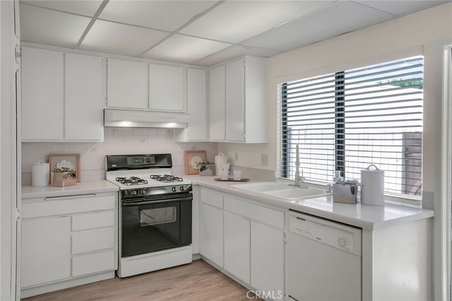 2155 W Banbury Circle, Anaheim, CA 92804