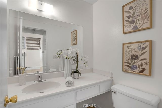 2155 W Banbury Circle, Anaheim, CA 92804
