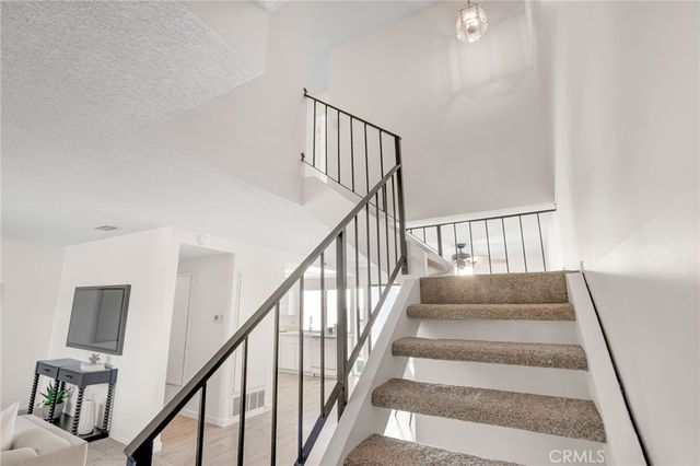 2155 W Banbury Circle, Anaheim, CA 92804