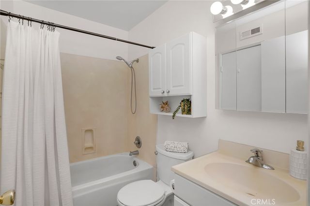 2155 W Banbury Circle, Anaheim, CA 92804