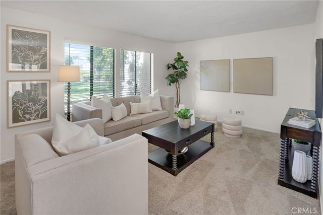 2155 W Banbury Circle, Anaheim, CA 92804
