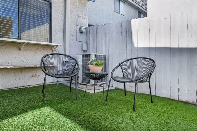 2155 W Banbury Circle, Anaheim, CA 92804