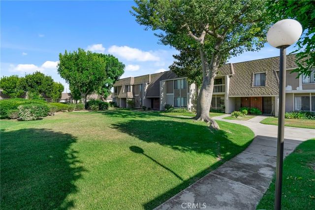 2155 W Banbury Circle, Anaheim, CA 92804