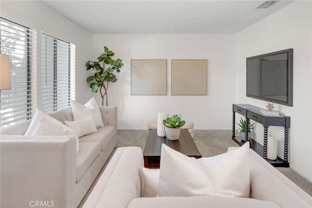 2155 W Banbury Circle, Anaheim, CA 92804